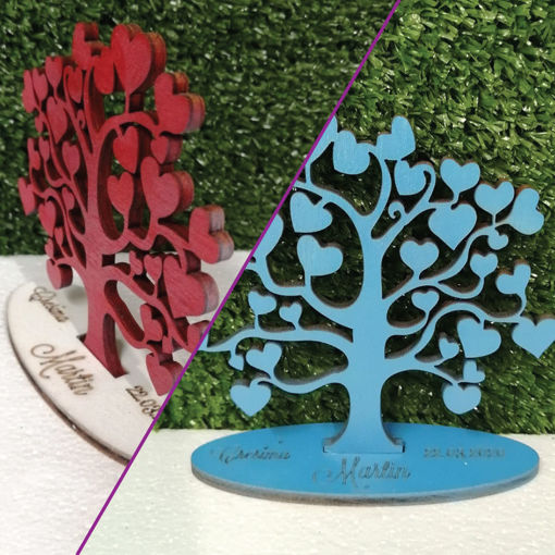 Immagine di Albero in Legno con vernice colorata