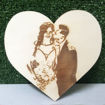 Immagine di Cuore in Legno con Foto Incisa