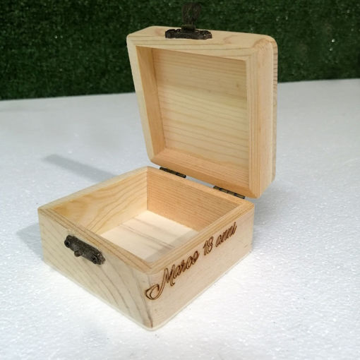 Immagine di Cofanetto Quadrato in Legno con Incisione