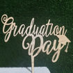 Immagine di Cake Topper in Legno "Graduation Day"