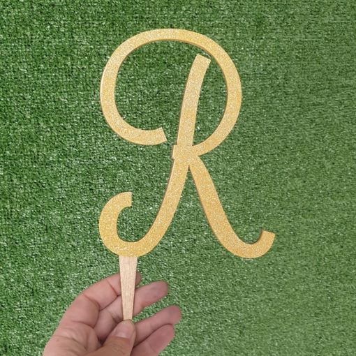 Immagine di Cake Topper con Iniziale in Legno
