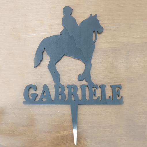 Immagine di Cake Topper in Legno colorato a tema equitazione