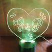 Lampada a forma di cuore con luce led e frase incisa