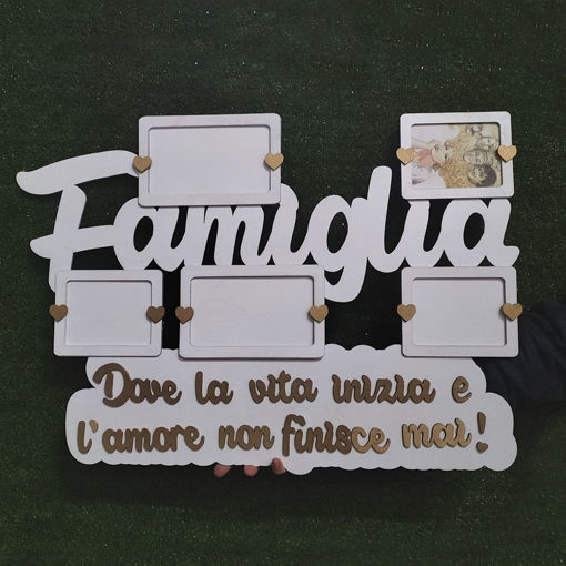 Immagine di Bacheca con quattro cornici e scritta personalizzabile